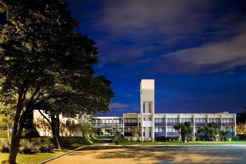 Sia Park Executive Hotel Candangolandia Bagian luar foto