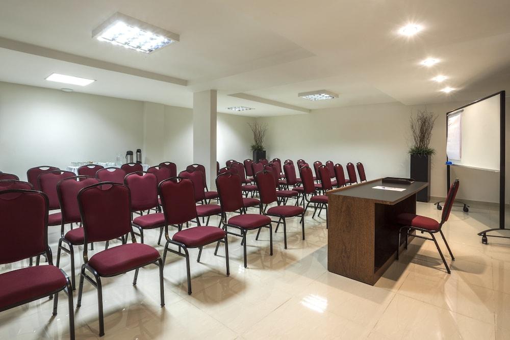 Sia Park Executive Hotel Candangolandia Bagian luar foto