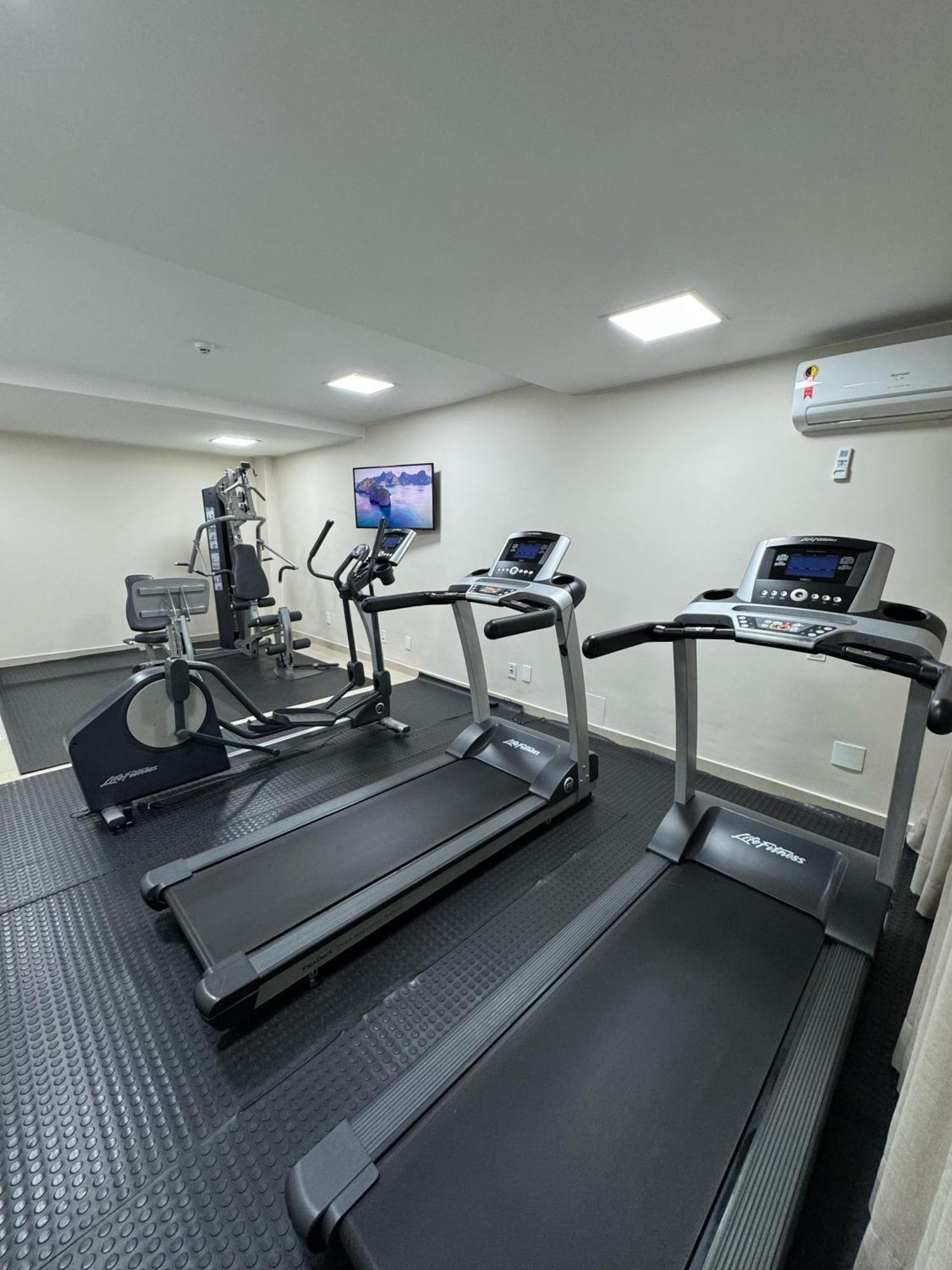 Sia Park Executive Hotel Candangolandia Bagian luar foto