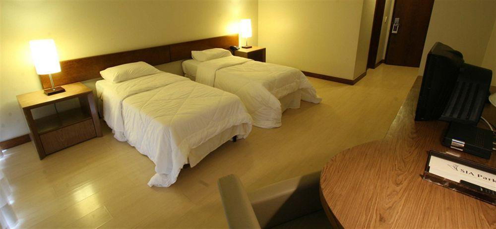 Sia Park Executive Hotel Candangolandia Bagian luar foto