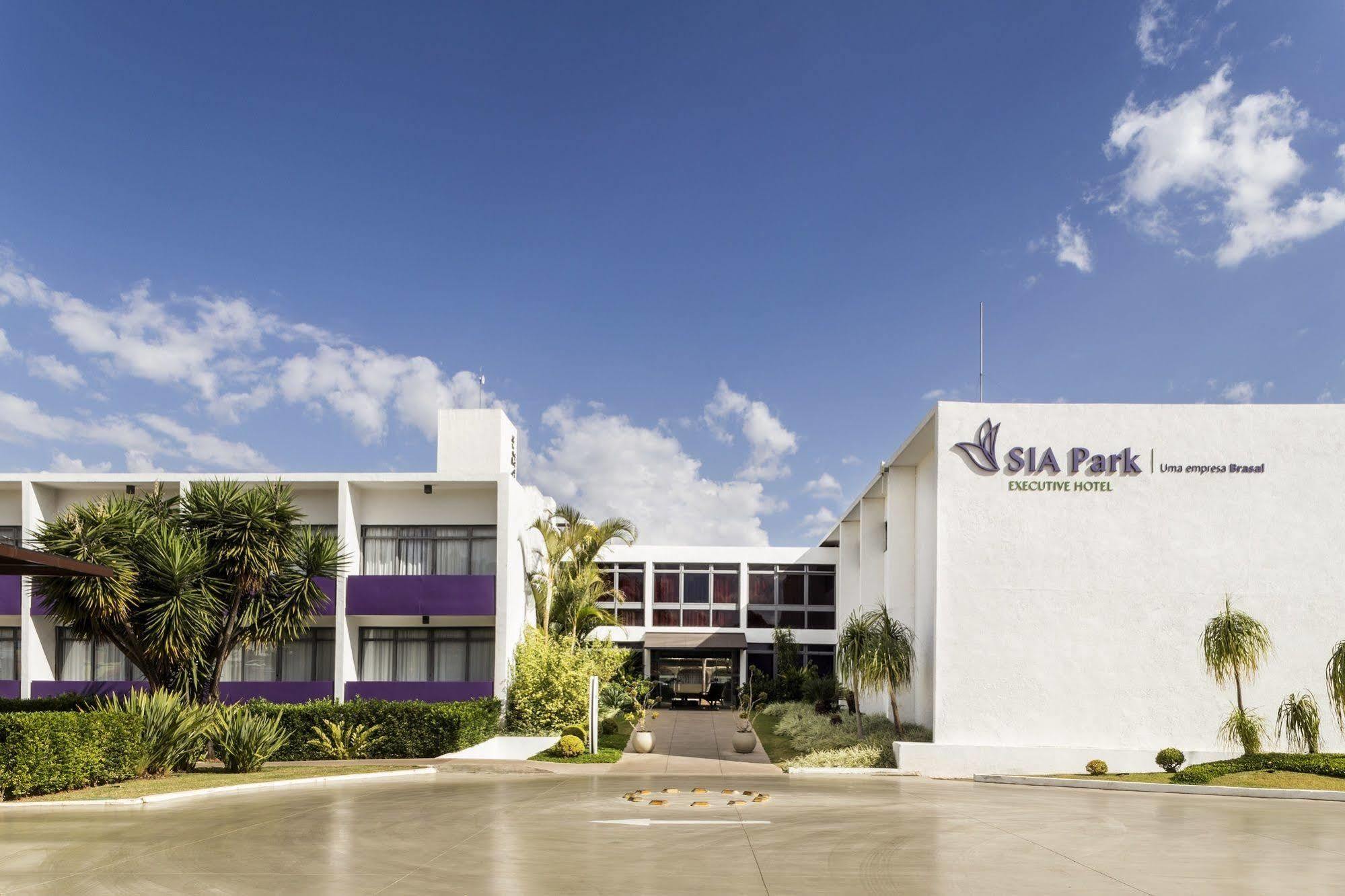 Sia Park Executive Hotel Candangolandia Bagian luar foto