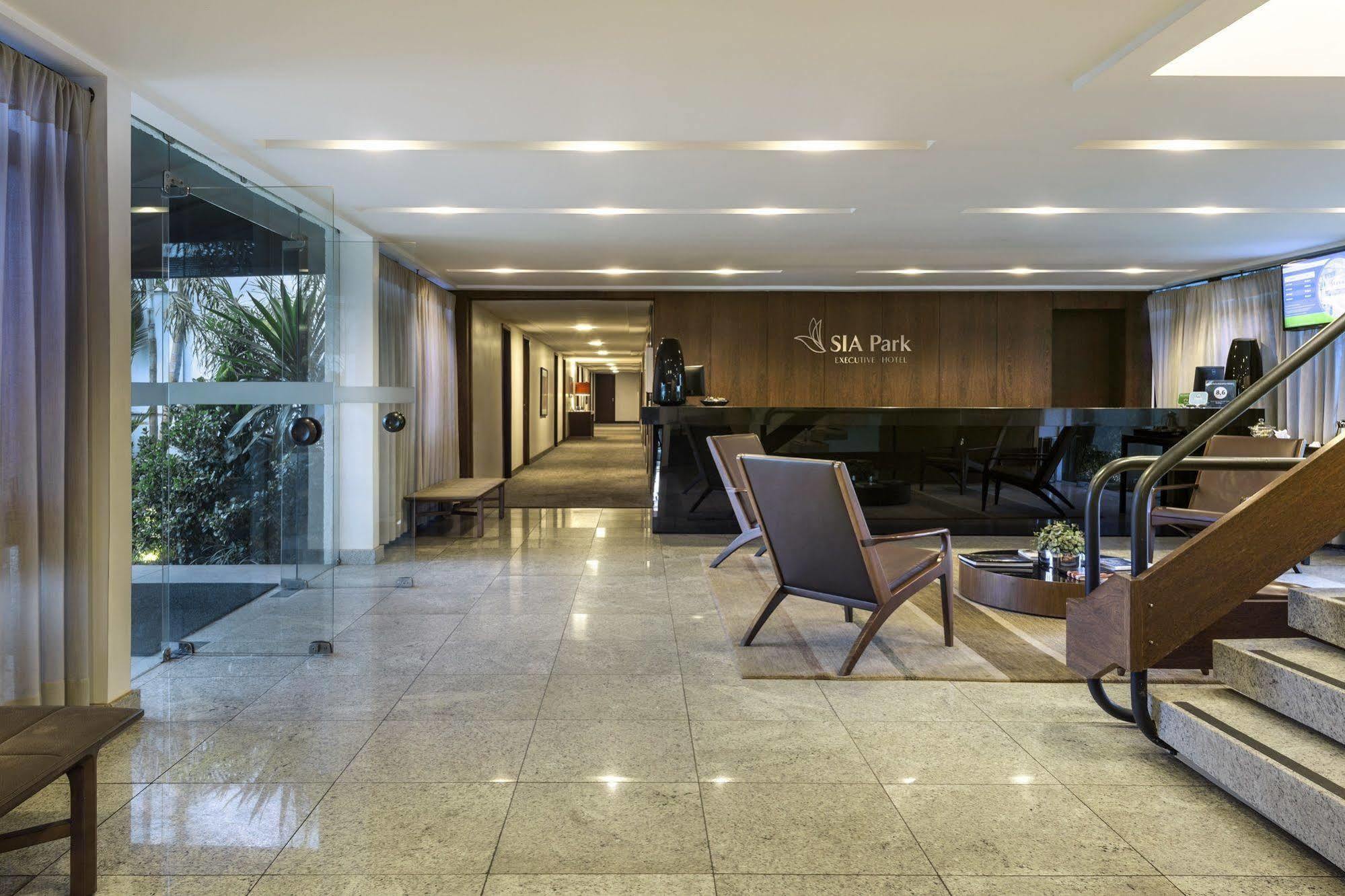 Sia Park Executive Hotel Candangolandia Bagian luar foto